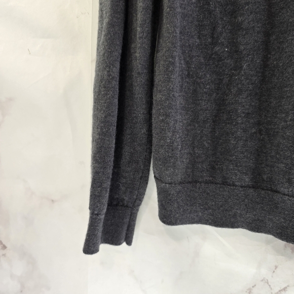 Calvin Klein Sweater Mens XL Gray Merino Wool Lightweight V Neck - Picture 8 of 11